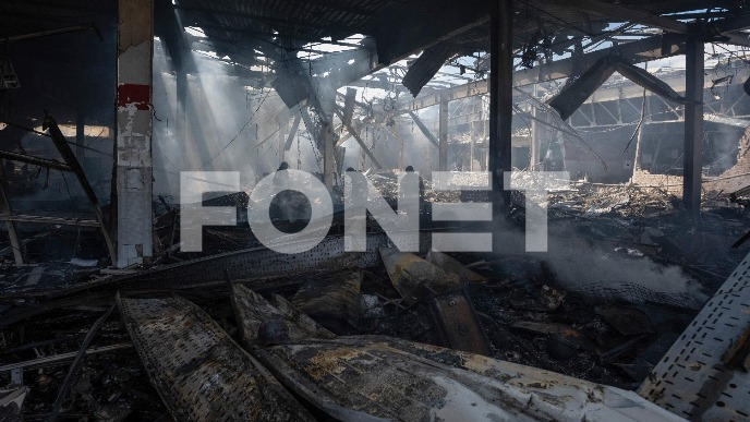 Napadi na hotel i kafić